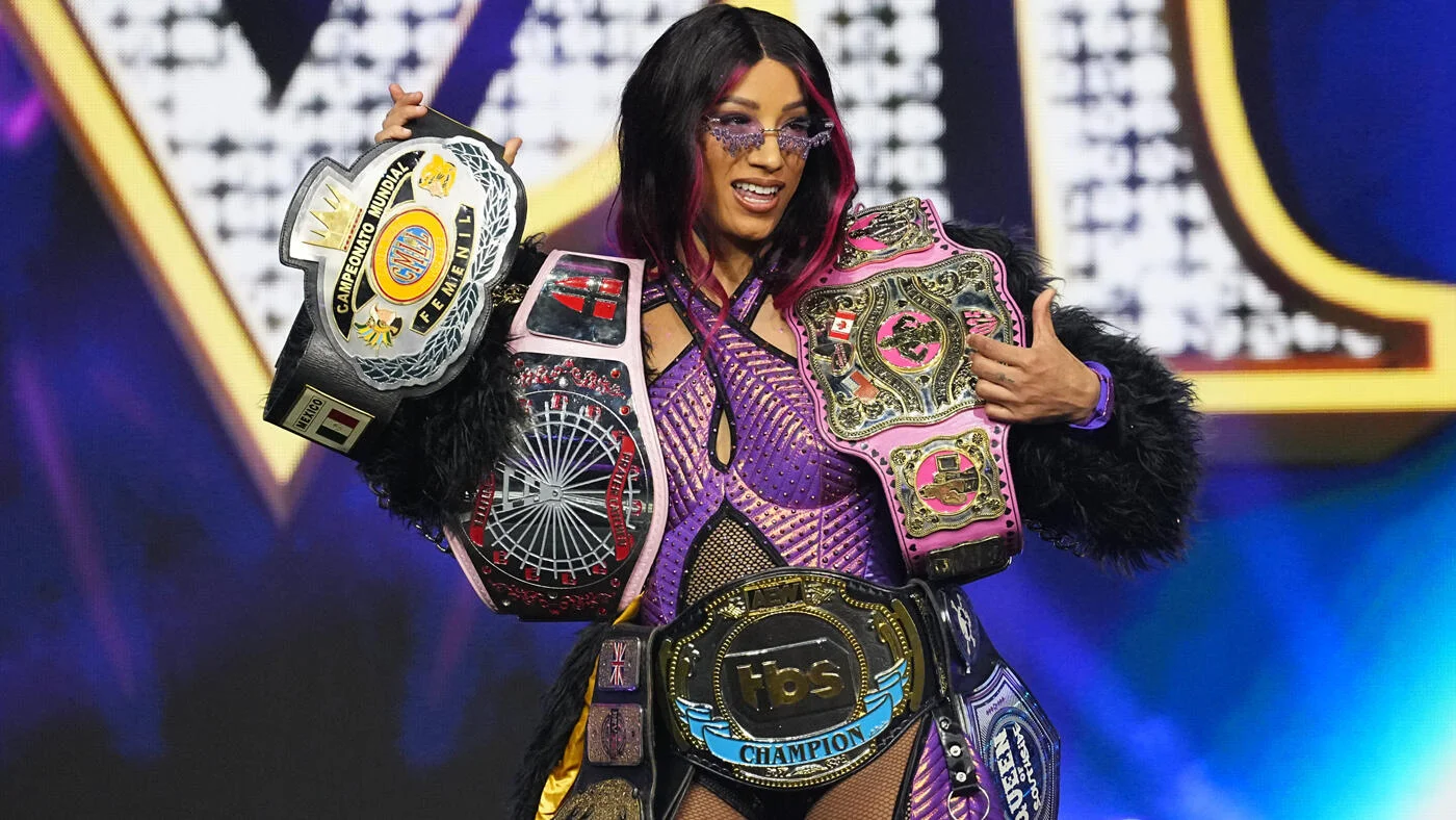 Mercedes Moné Speaks on the Contrast Between AEW and WWE Locker Rooms